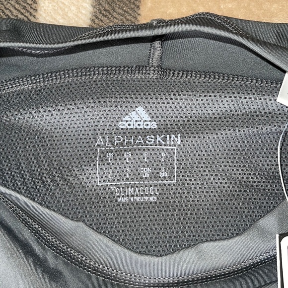 🔥🔥ADIDAS SHIRT🔥🔥 - Picture 3 of 3